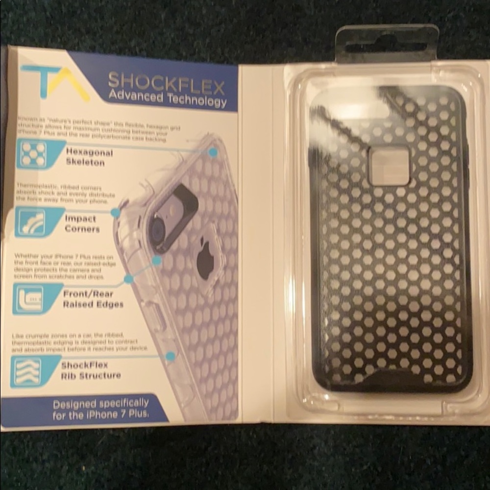 iPhone 7+ shock proof case🎰🎰
